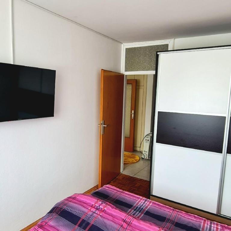 Iris - One-Bedroom Apartment - 9