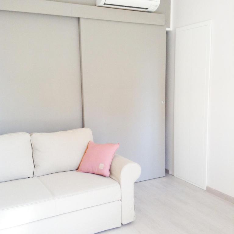 Santa Chiara Apartment by Home4holidays - Apartment - 8