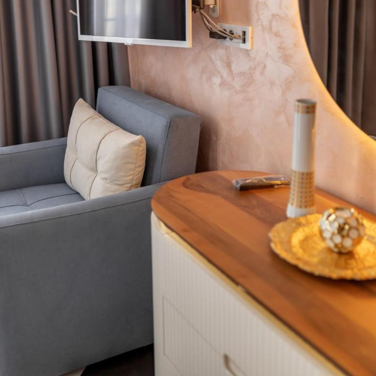 Baba's Hotel & Spa - Dvokrevetna Soba sa Bračnim Krevetom sa Balkonom i Pogledom na More - 31