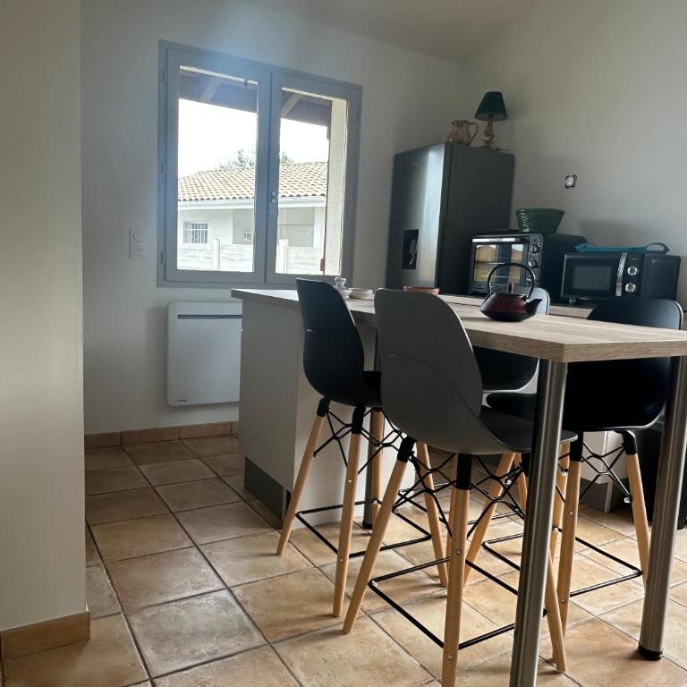 Petite maison plein pied jardin - Appartement 1 Chambre - 7