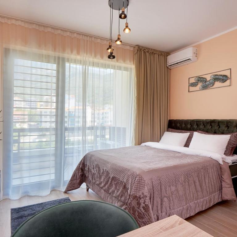 Casa Al Mare Residence, private studio, 1-st line, swimming pool - Deluxe King Studio - 12