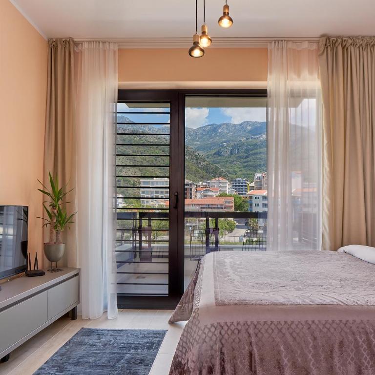 Casa Al Mare Residence, private studio, 1-st line, swimming pool - Deluxe King Studio - 19