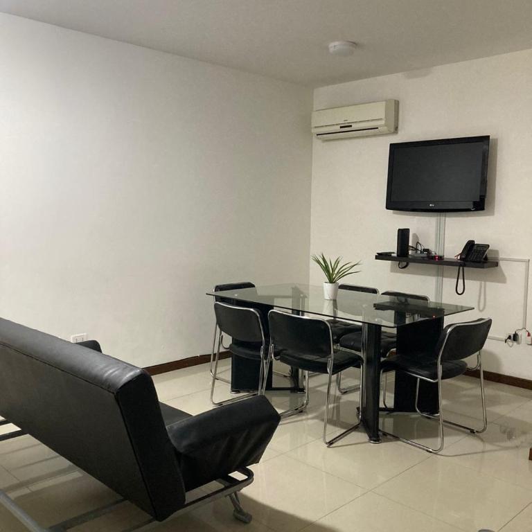 Departamento Planta Baja con parqueo en Condominio - Apartamento de 3 dormitorios - 11