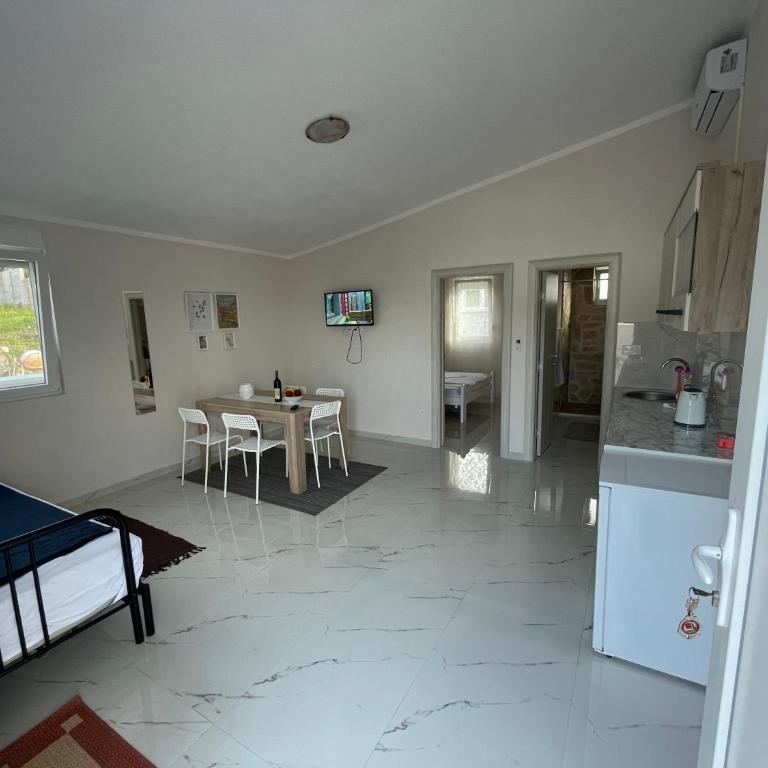 Villa Tunaj new Pool and BBQ - One-Bedroom Villa - 14