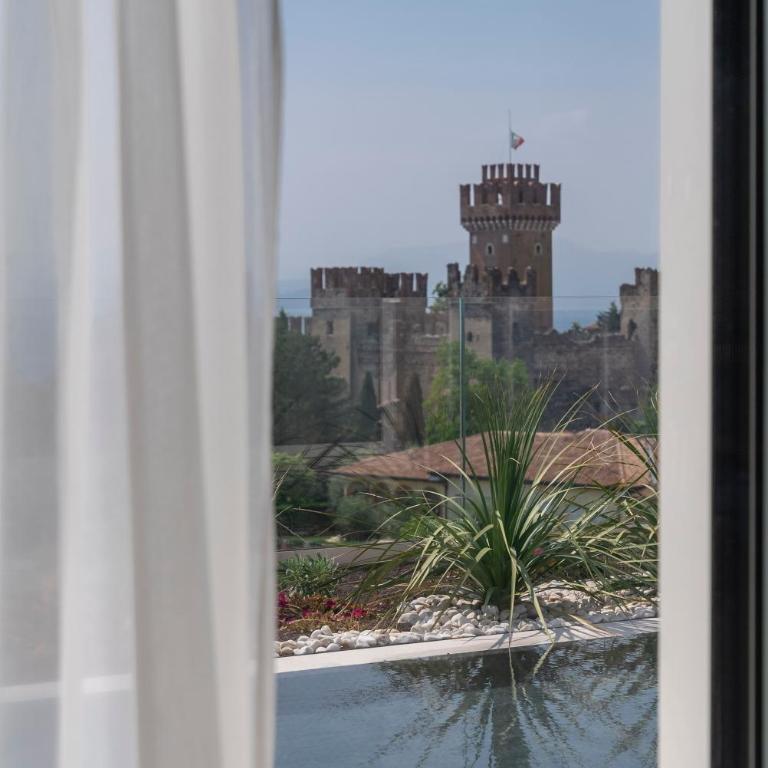 Palazzo della Scala Hotel - Luxury Suites & Spa - Suite with Private Pool and Lake View - 1