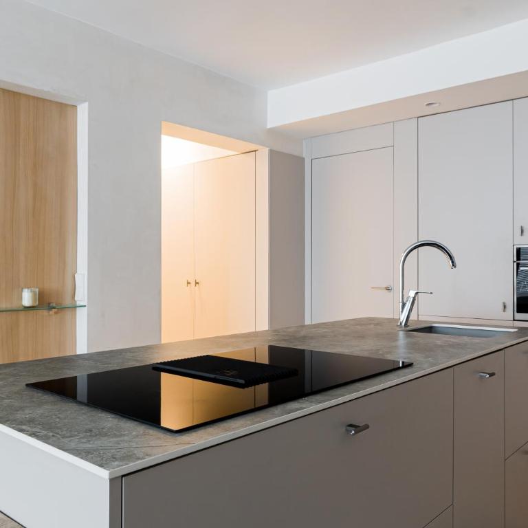 Completamente reformado con vistas al mar y piscina - Apartamento de 3 dormitorios - 12