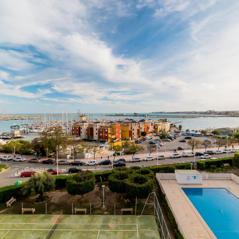 Completamente reformado con vistas al mar y piscina - Apartamento de 3 dormitorios - 13