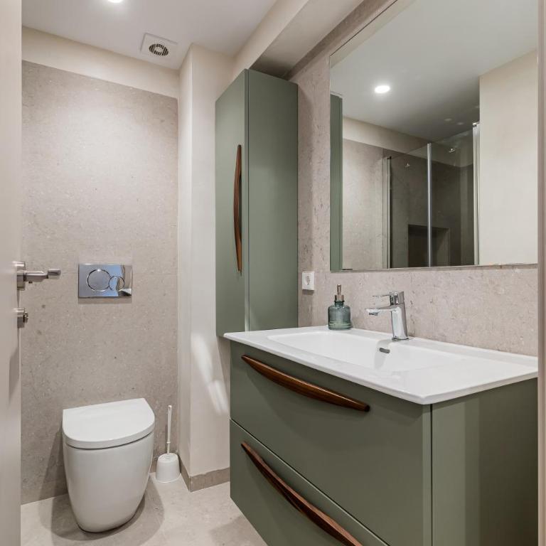 Completamente reformado con vistas al mar y piscina - Apartamento de 3 dormitorios - 18