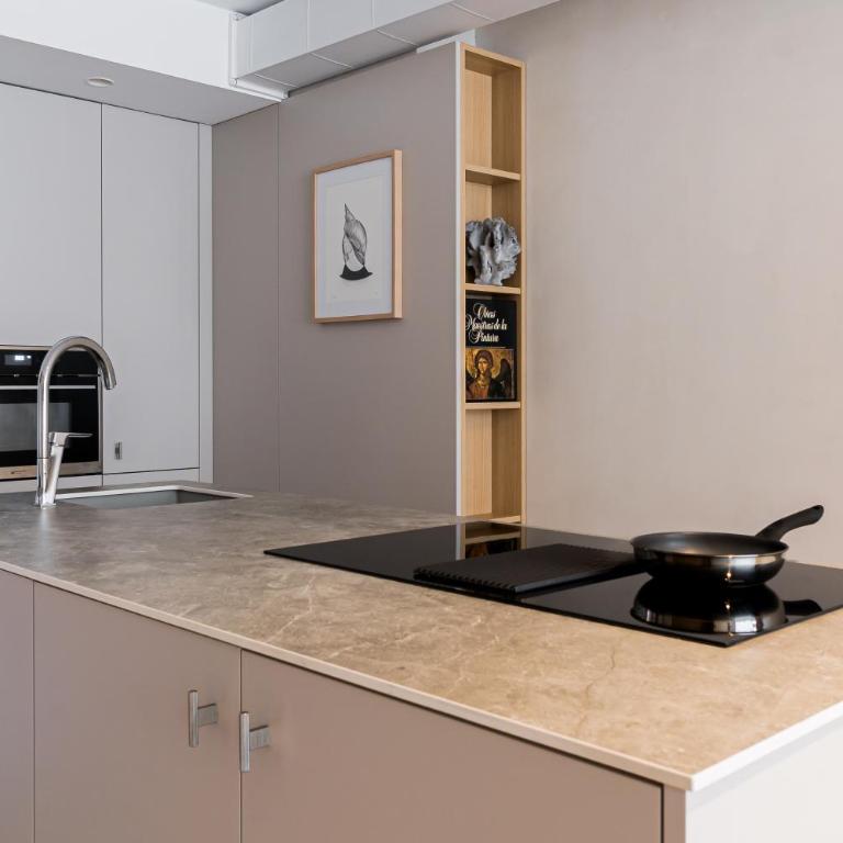 Completamente reformado con vistas al mar y piscina - Apartamento de 3 dormitorios - 7
