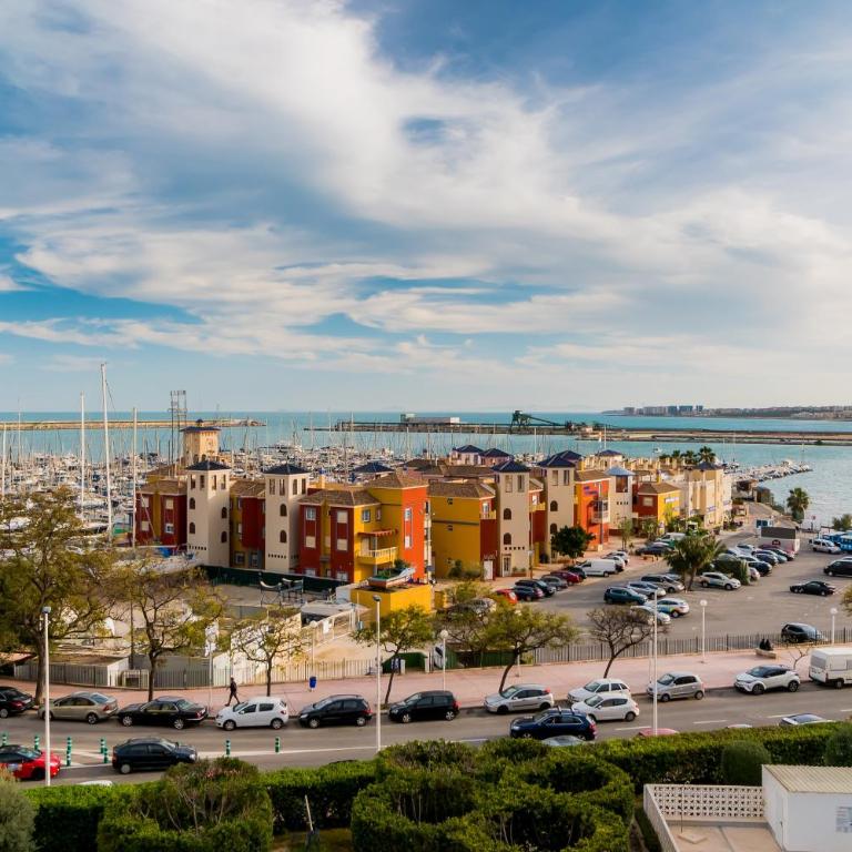 Completamente reformado con vistas al mar y piscina - Apartamento de 3 dormitorios - 4