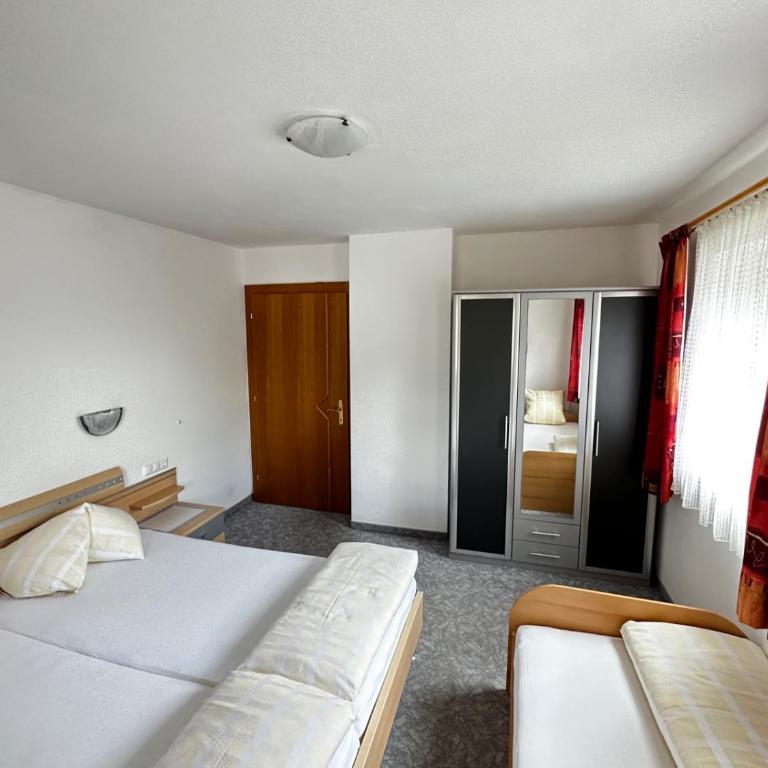 Haus Luxer - Appartement 3 Chambres avec Balcon - 8