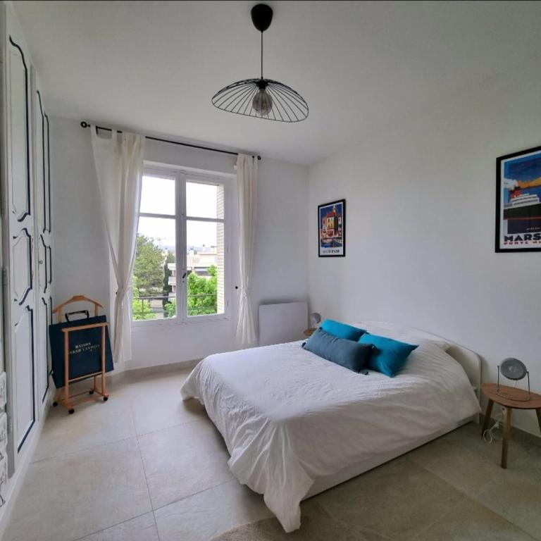 Appartement spacieux de standing - parking gratuit - One-Bedroom Apartment - 4