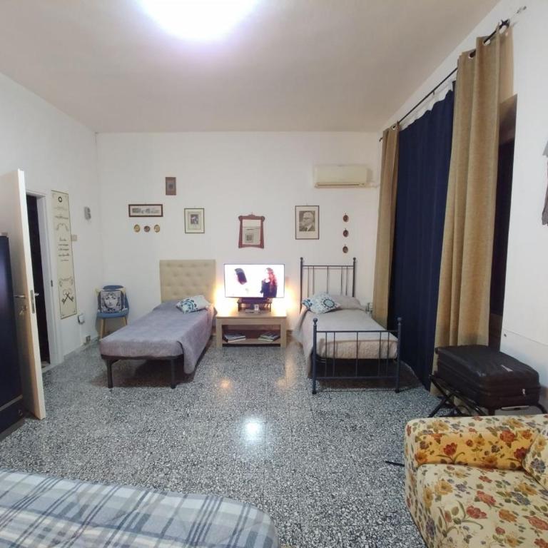 Miky M House B&B - Quadruple Room with External Private Bathroom - 3