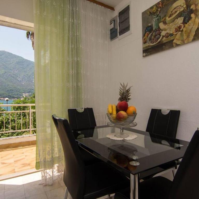 Seaside Apartment Regata, only 15 meters from sea - One-Bedroom Apartment - 12