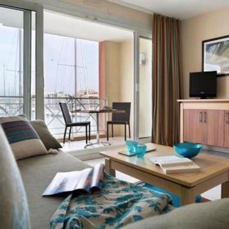 CAP HERMES PORT FREJUS VUE MER ET PORT PIEDS DANS L'EAU piscine pkg - Appartamento con 2 Camere da Letto, Balcone e Vista mare - 8