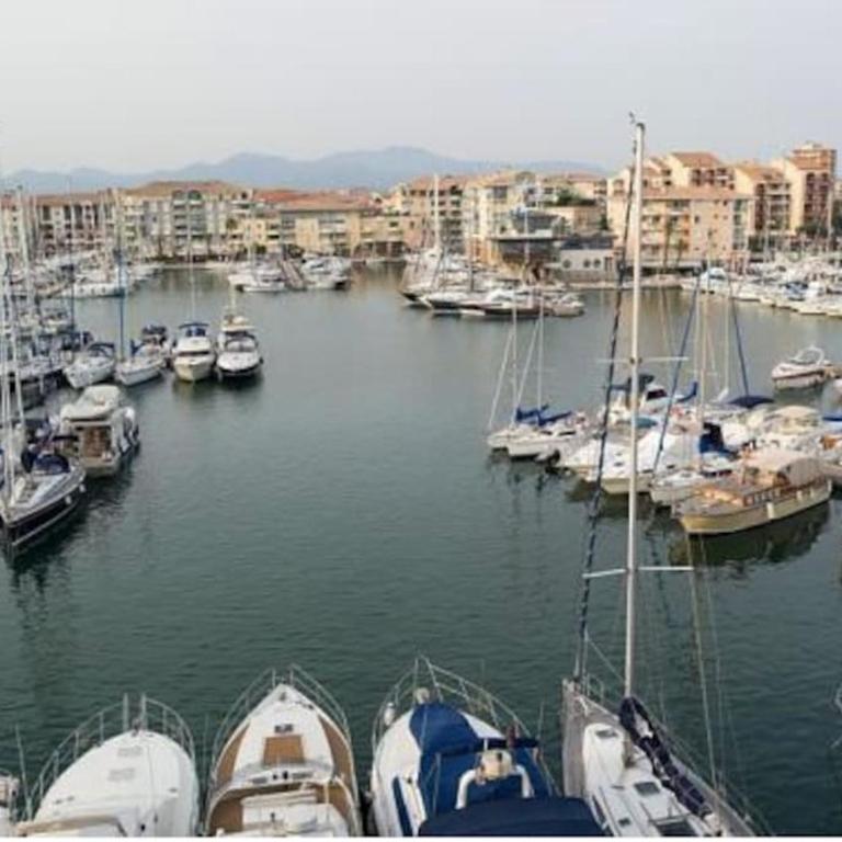 CAP HERMES PORT FREJUS VUE MER ET PORT PIEDS DANS L'EAU piscine pkg - Appartamento con 2 Camere da Letto, Balcone e Vista mare - 5