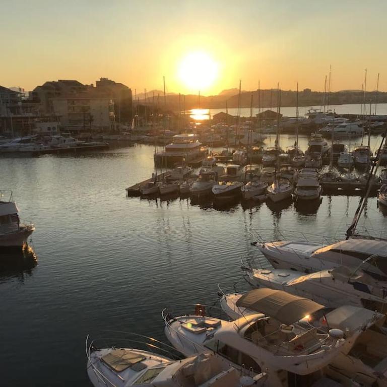 CAP HERMES PORT FREJUS VUE MER ET PORT PIEDS DANS L'EAU piscine pkg - Appartamento con 2 Camere da Letto, Balcone e Vista mare - 13