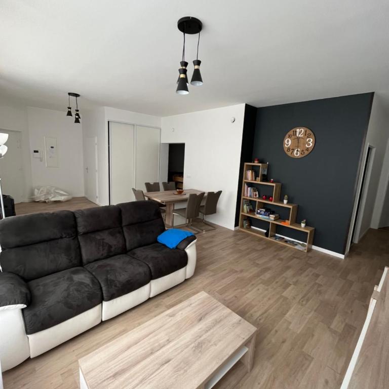 Appartement T4 140 m2 spacieux et calme pour 8 personnes - Appartement 3 Chambres - 1