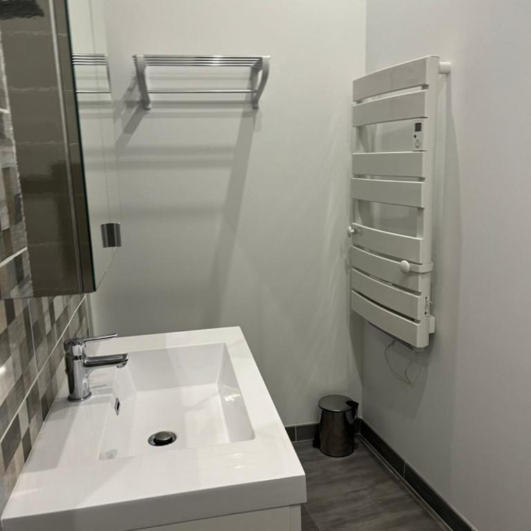 Appartement T4 140 m2 spacieux et calme pour 8 personnes - Appartement 3 Chambres - 33