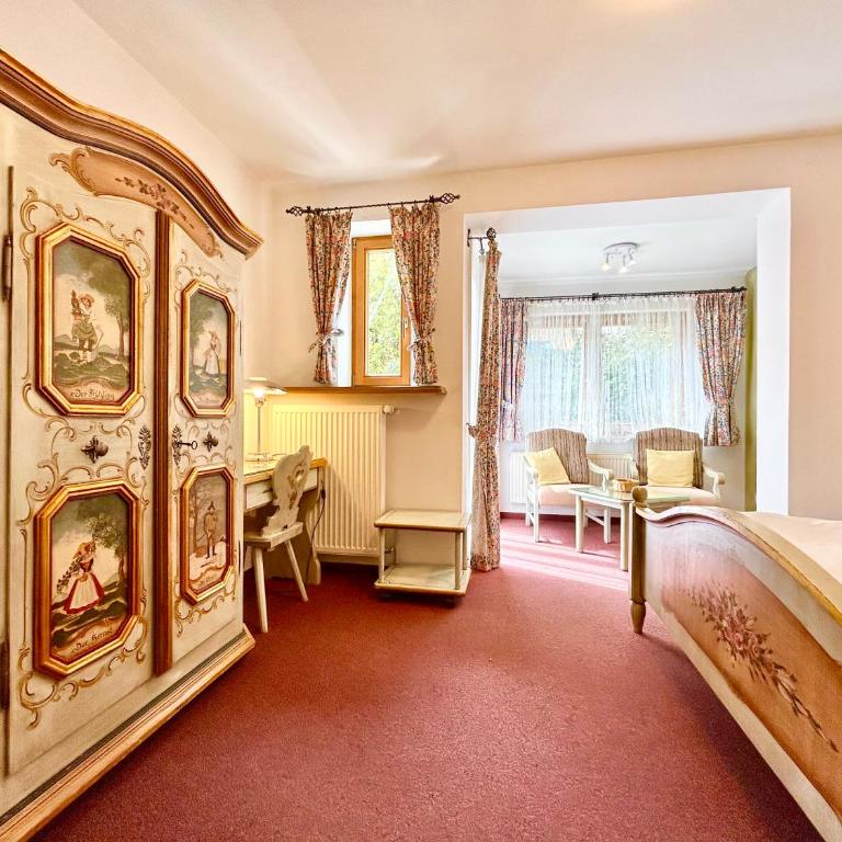 Hotel Bergland - Deluxe Doppelzimmer (2 Erwachsene & 1 Kind) - 1