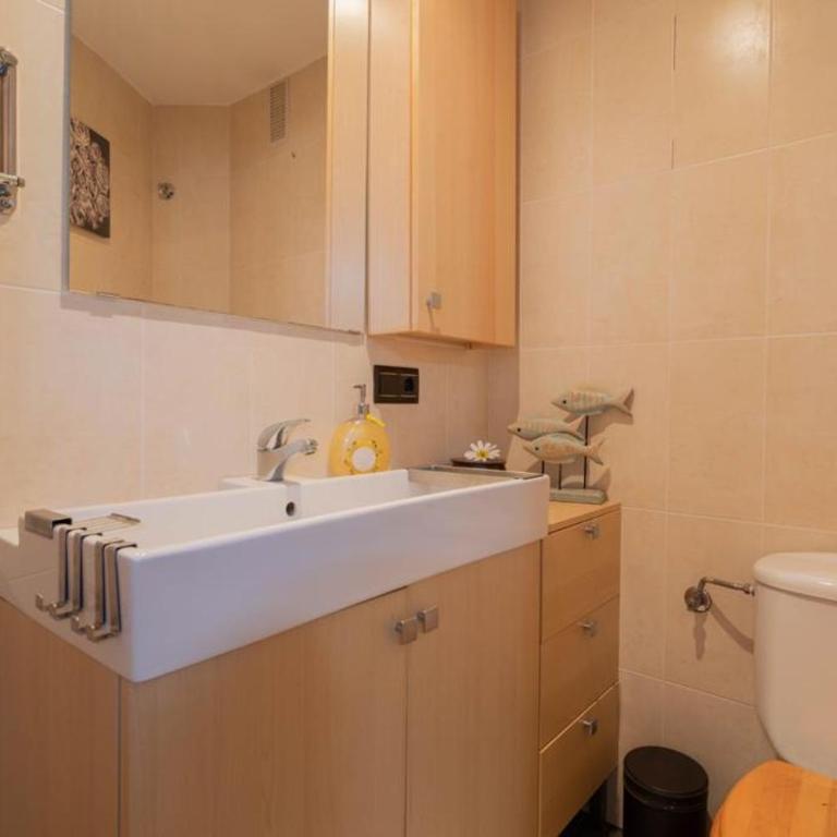 Teresa House - Three-Bedroom Apartment - 13