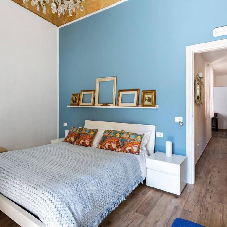 Binario 91 Rooms - Deluxe Double Room with Balcony - 1