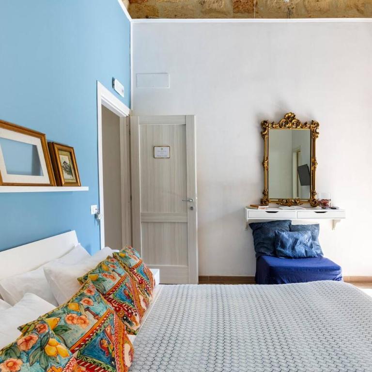 Binario 91 Rooms - Deluxe Double Room with Balcony - 19