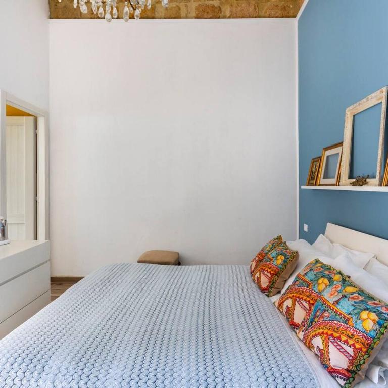 Binario 91 Rooms - Deluxe Double Room with Balcony - 17