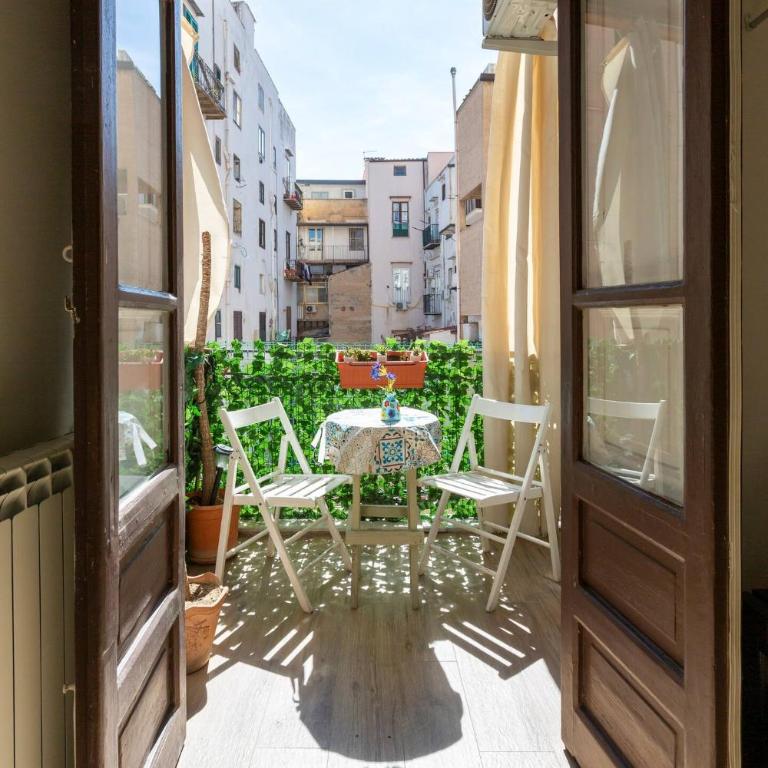 Binario 91 Rooms - Deluxe Double Room with Balcony - 3