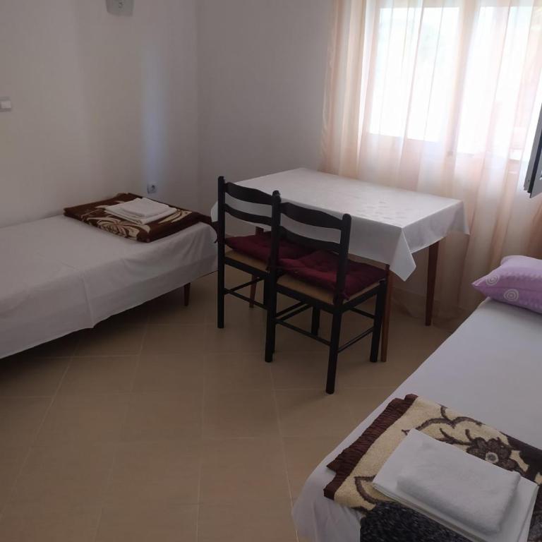 Dax - Two-Bedroom Apartment - 6