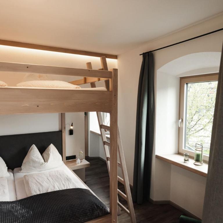 Gasthof Pension Knapp - Familienzimmer (2 Erwachsene + 2 Kinder) - 1