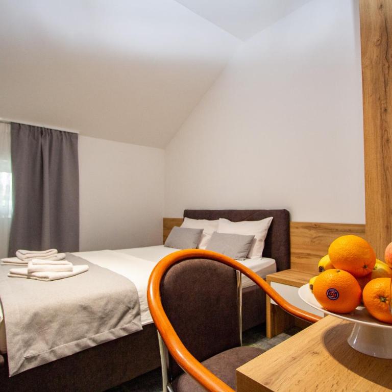 Hotel Grand - Deluks Dvokrevetna Soba sa Bračnim Krevetom - 6
