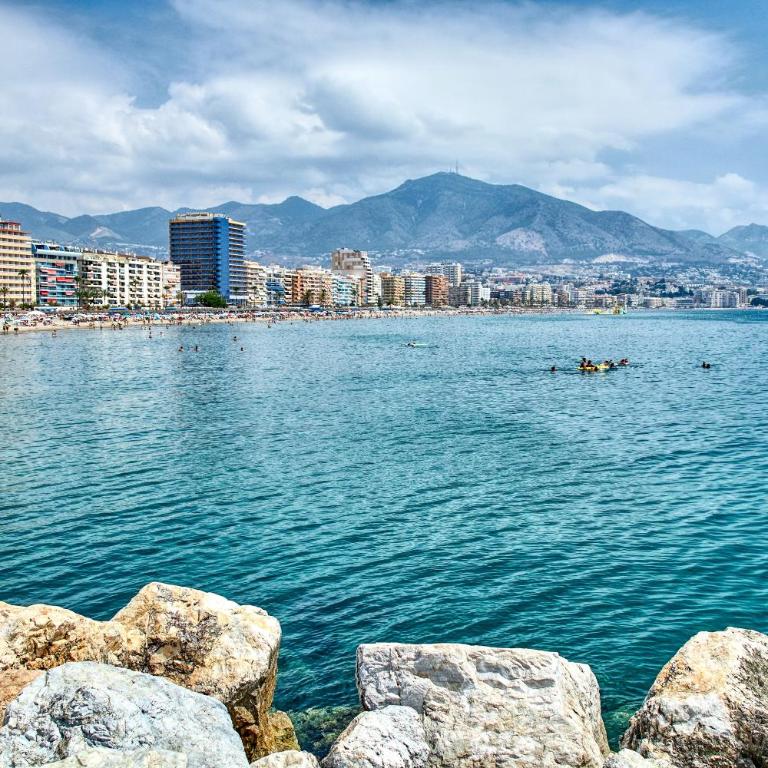 Top Floor Fuengirola Park Apartment with Parking - Apartment with Terrace - 4