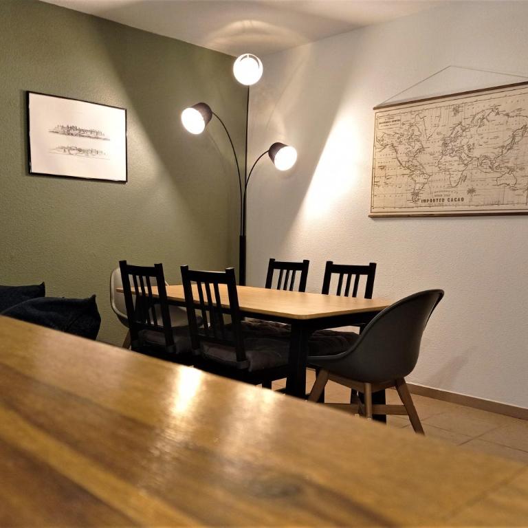 Appartement proche Cité médiévale et centre ville - Parking privé - Apartment mit 2 Schlafzimmern - 1