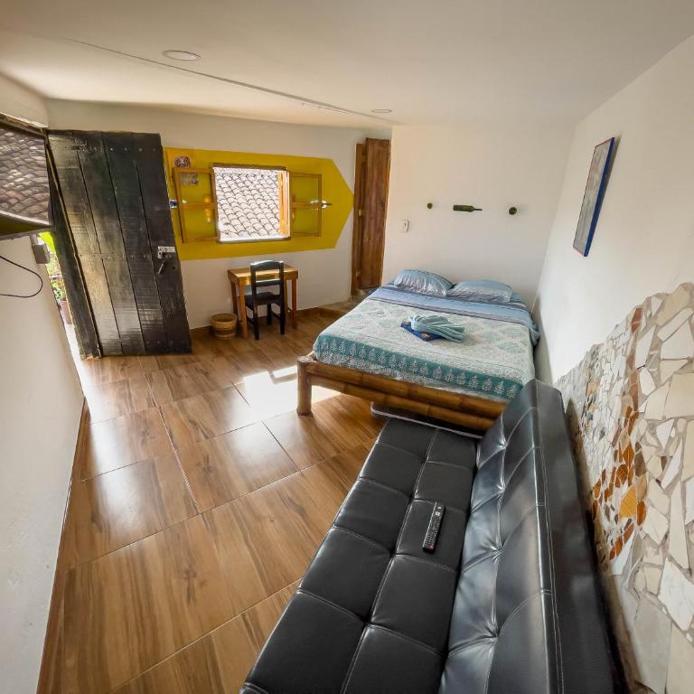 Hostal Bambu - Habitación Doble con baño privado - 4