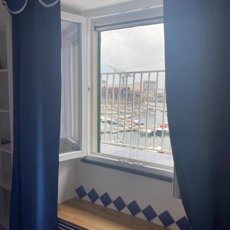Appartamento FRONTE MARE ARIA 'e MARE -50mt FROM CAPRI FERRY - Appartamento con 1 Camera da Letto - 52