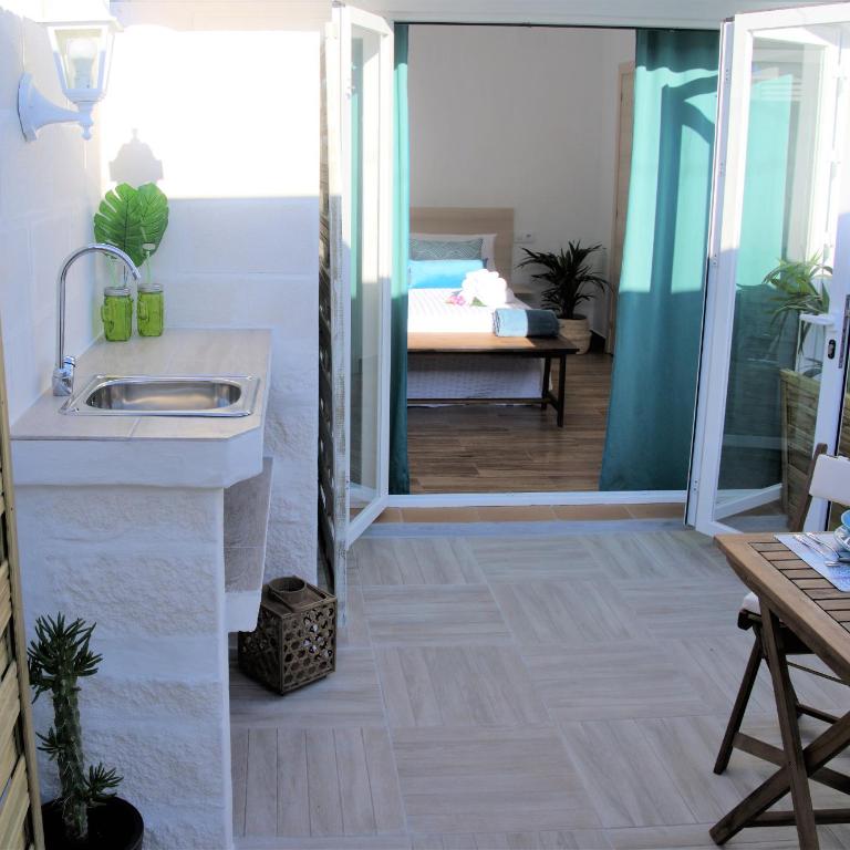 La Calita Escondida - Jacuzzi y Cocina en Terraza Privada - Piscina y Parking Gratis - Suite with Terrace - 21