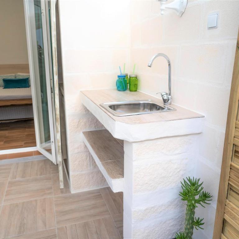 La Calita Escondida - Jacuzzi y Cocina en Terraza Privada - Piscina y Parking Gratis - Suite with Terrace - 17