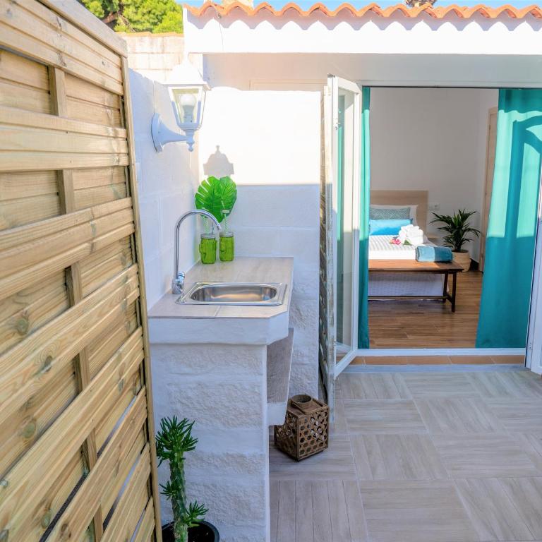 La Calita Escondida - Jacuzzi y Cocina en Terraza Privada - Piscina y Parking Gratis - Suite with Terrace - 14