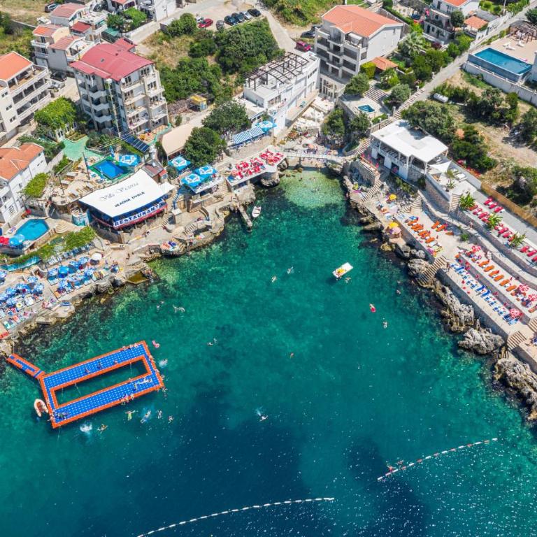 Cold Bay Mansion Luxury Sea View Suites - One-Bedroom Apartment - 31