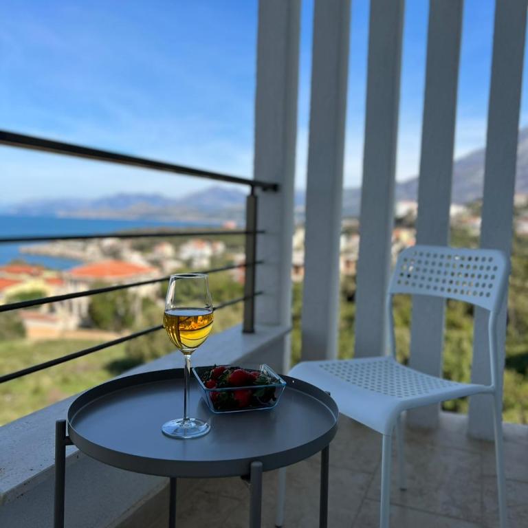 Cold Bay Mansion Luxury Sea View Suites - One-Bedroom Apartment - 27