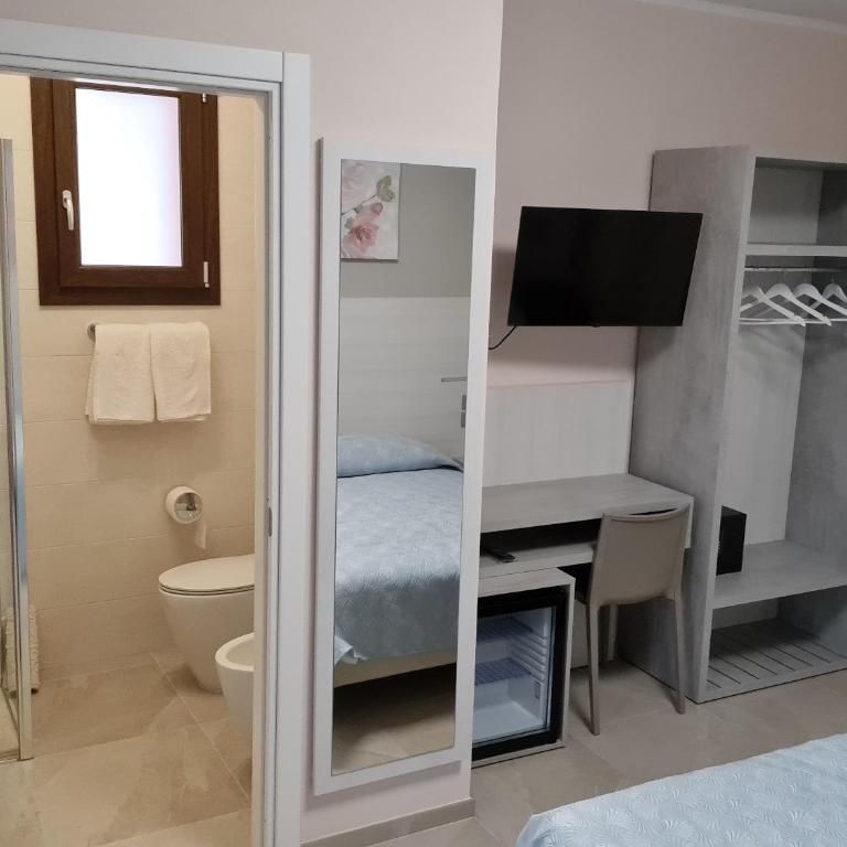 Le Anfore di Nora Domo - Deluxe Double Room with Balcony - 4