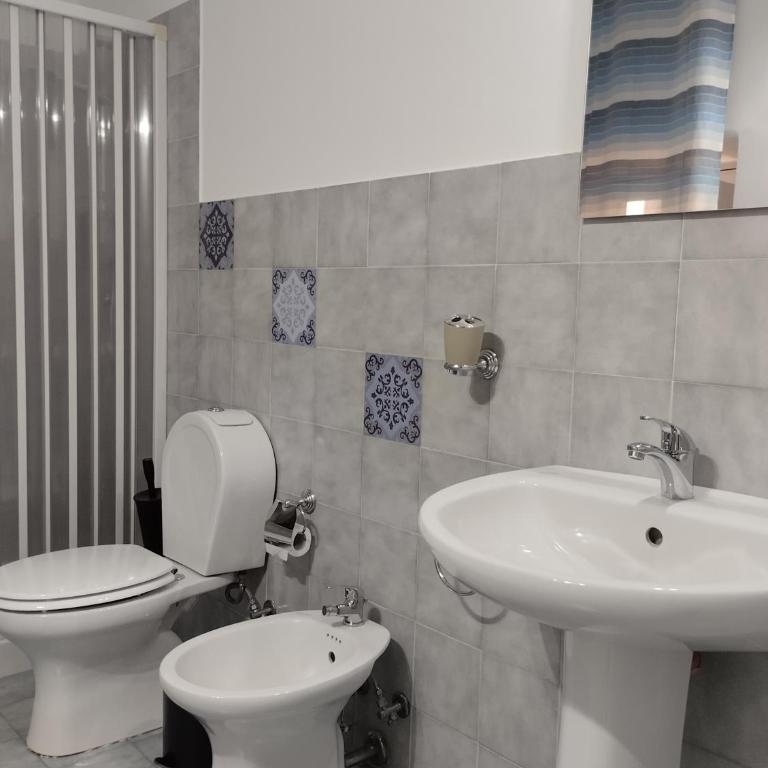 Manzoni 81 Apartment - Three-Bedroom Apartment - 34