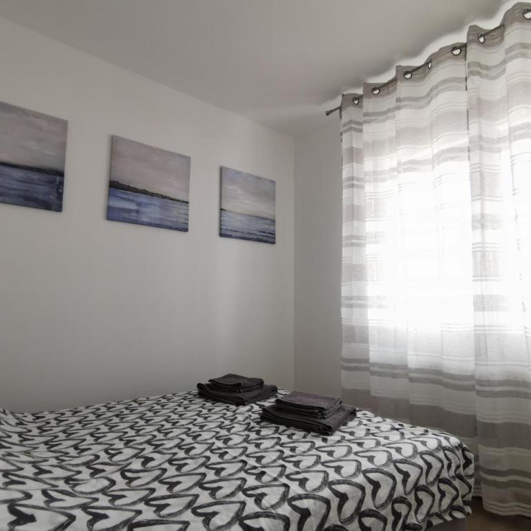 Modern Living Apts - Plaza suite - One-Bedroom Apartment - 7