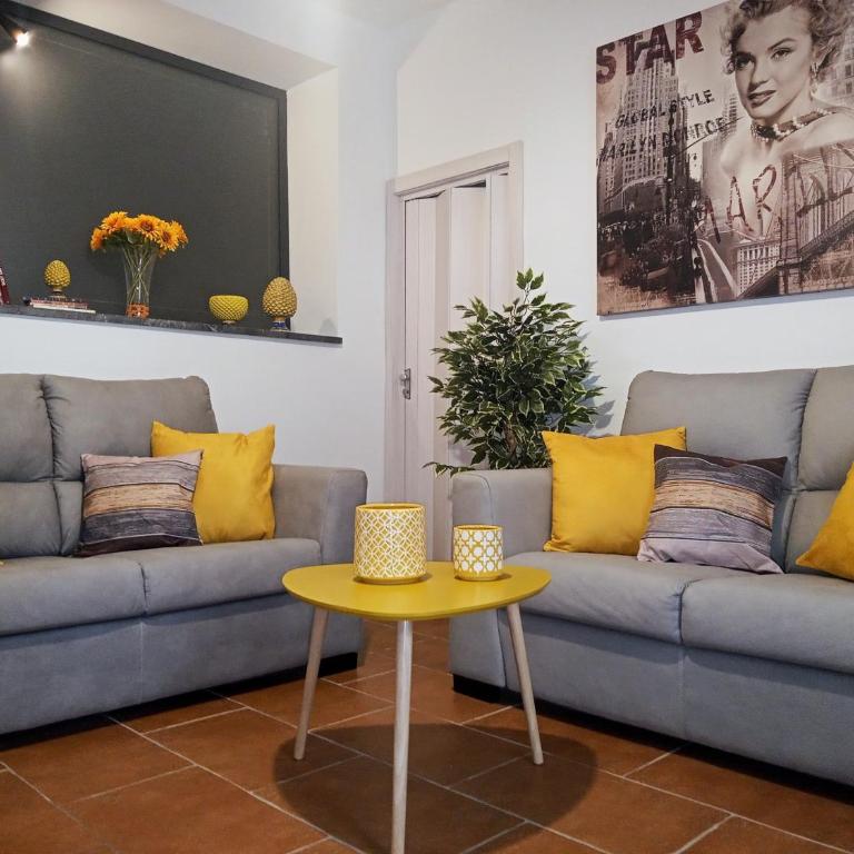 Zisa Home ai Cantieri Culturali con Patio Vicino centro storico Facile posteggio in strada No Ticket No ZTL - Appartamento con 2 Camere da Letto e Terrazza - 45