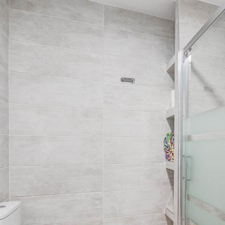 Stylish flat and pool with 3 rooms, sleeps 6, Los cristianos - Apartamento de 2 dormitorios - 13