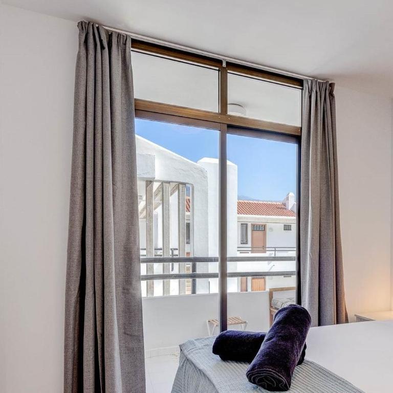 Stylish flat and pool with 3 rooms, sleeps 6, Los cristianos - Apartamento de 2 dormitorios - 4