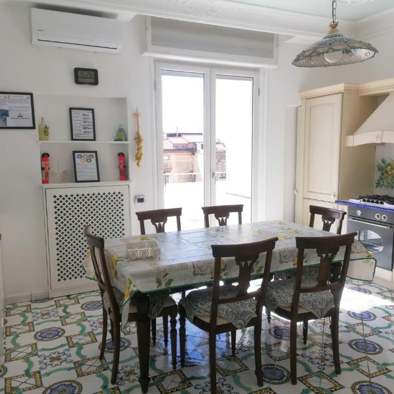 La casa di Rosa (Appartamento con terrazzo panoramico nel Cuore di Sorrento) - Appartamento - 5