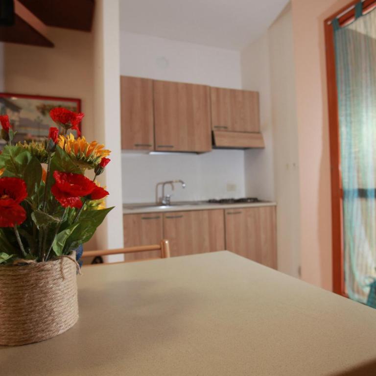 Terraced house with garden and porch - Villa - 9