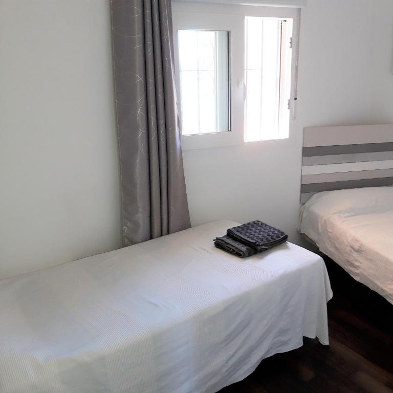 Ático centrico, 50m de la playa, vista al mar y al Peñon, gran terraza, parking, wifi fibra - Apartamento Ático - 29